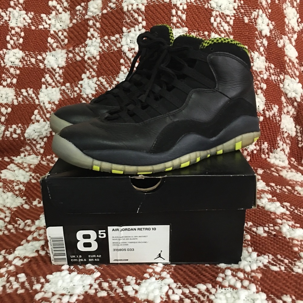 SALE🔥AIR JORDAN RETRO 10 SIZE 8.5